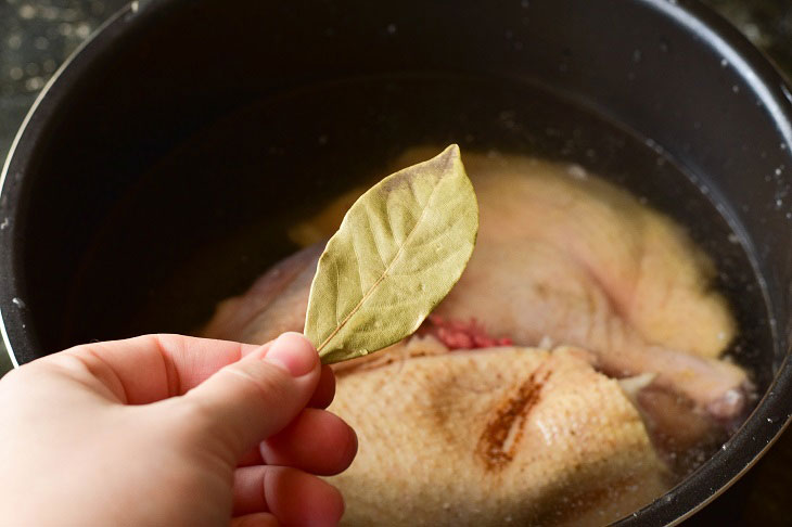 Homemade duck jelly in a slow cooker-pressure cooker - very tasty and satisfying