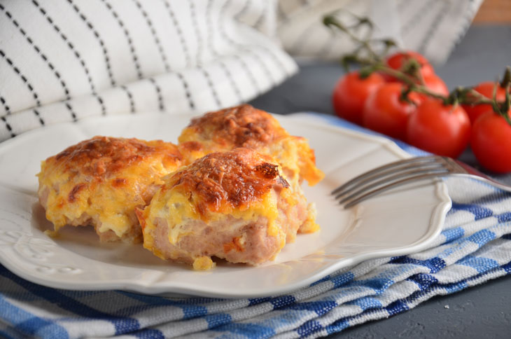 Creamy meatballs in the oven - very tasty and juicy