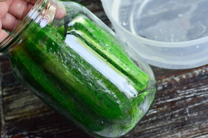 Cucumbers for the winter without seaming - a quick and easy recipe