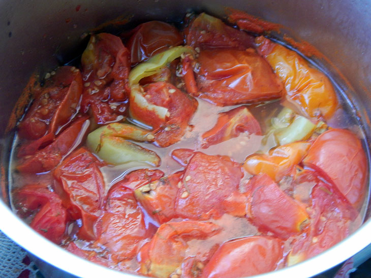 Cauliflower in tomato is a great snack at any time of the year