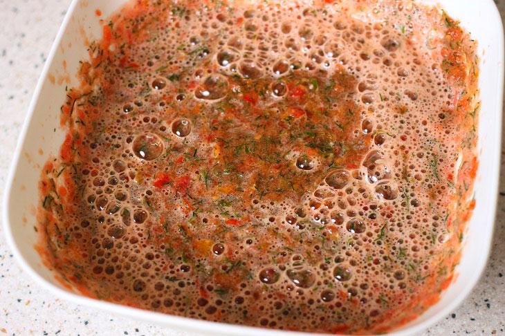 Tomato sauce from tomatoes and sweet peppers - freezing for the winter