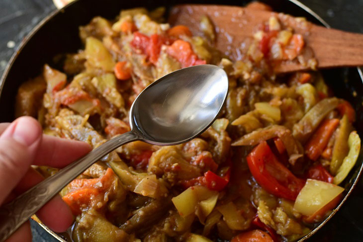 Awesome salad "Pyaterochka" for the winter - you will cook it every year