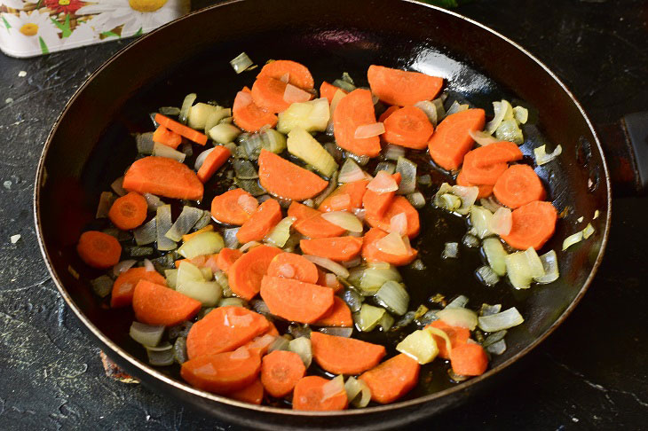 Awesome salad "Pyaterochka" for the winter - you will cook it every year