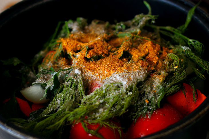 Oven-baked eggplants in tomato sauce - an incomparable snack for the winter