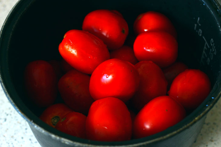 Oven-baked eggplants in tomato sauce - an incomparable snack for the winter