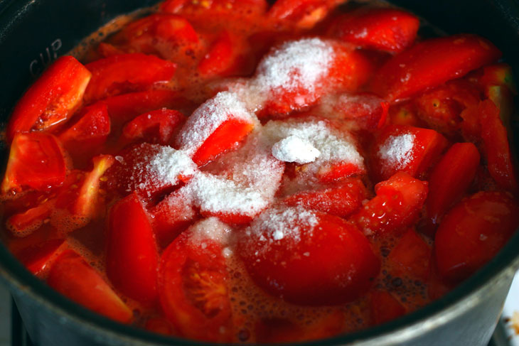 Cucumbers in tomato sauce for the winter - a step by step recipe with a photo