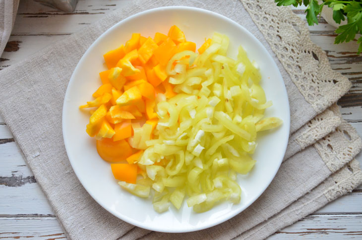 Salad "Tourist Breakfast" for the winter - this blank must be stored in the pantry