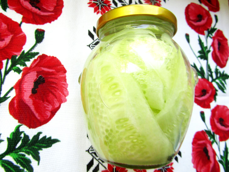 Salad "Cucumber tongues" for the winter - a step by step recipe with a photo