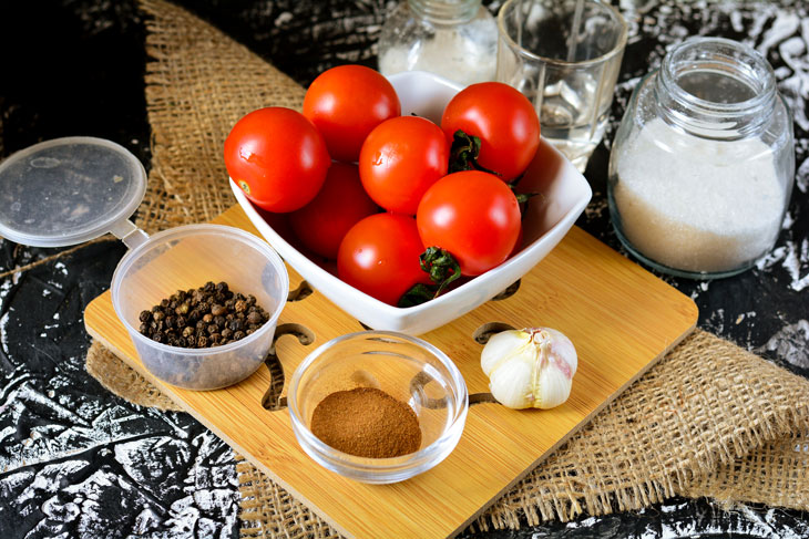 Tomatoes with cinnamon for the winter - you will not find these in the store