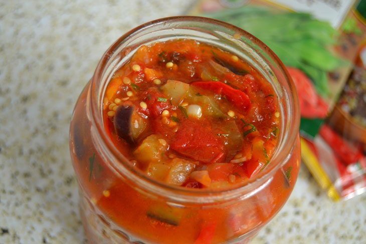 Eggplant stew with sweet pepper for the winter without sterilization