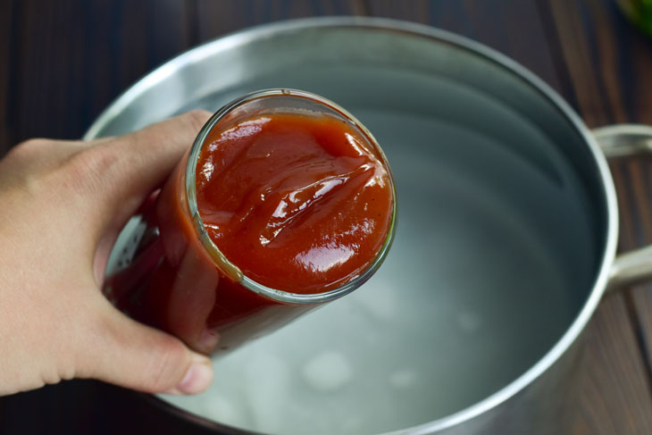 Cucumbers in tomato paste for the winter - very rich, crispy and sweet