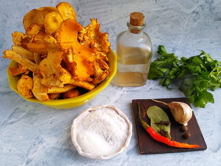 Chanterelles for the winter - fragrant and healthy preparation