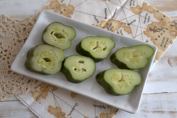 How to ferment "overgrown" cucumbers - a quick and easy way