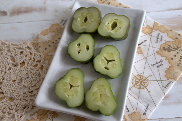 How to ferment "overgrown" cucumbers - a quick and easy way