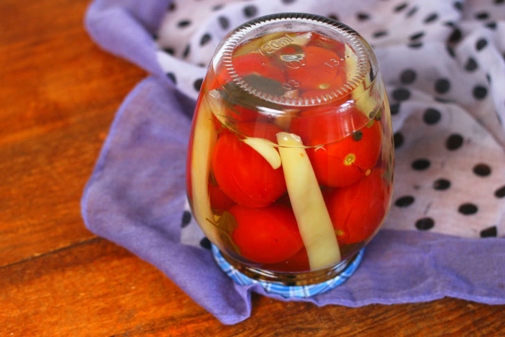 Tomatoes with sweet peppers for the winter - a step by step recipe with a photo