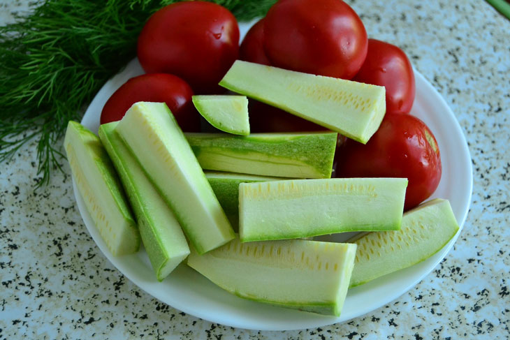 Delicious assortment of zucchini and tomatoes for the winter - a step by step recipe with a photo