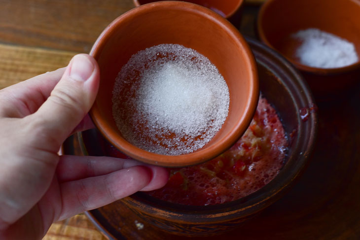 Adjika from tomatoes and horseradish - such a seasoning should be on every table