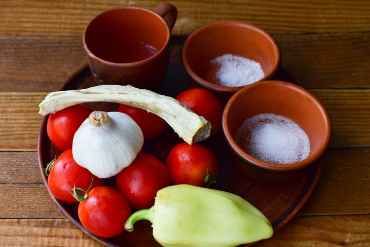 Adjika from tomatoes and horseradish - such a seasoning should be on every table