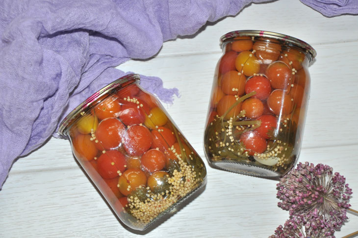 Fragrant cherry tomatoes - such preservation instantly scatters from the table