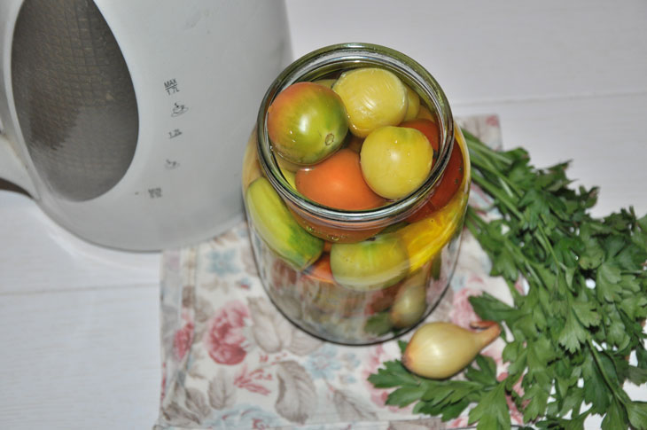 Pickled tomatoes for the winter without sterilization - a step by step recipe with a photo