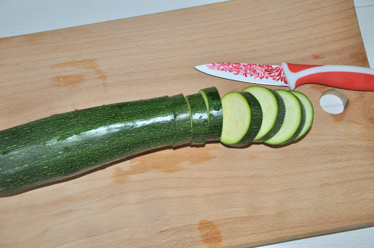 Bulgarian zucchini - step by step recipe with photo