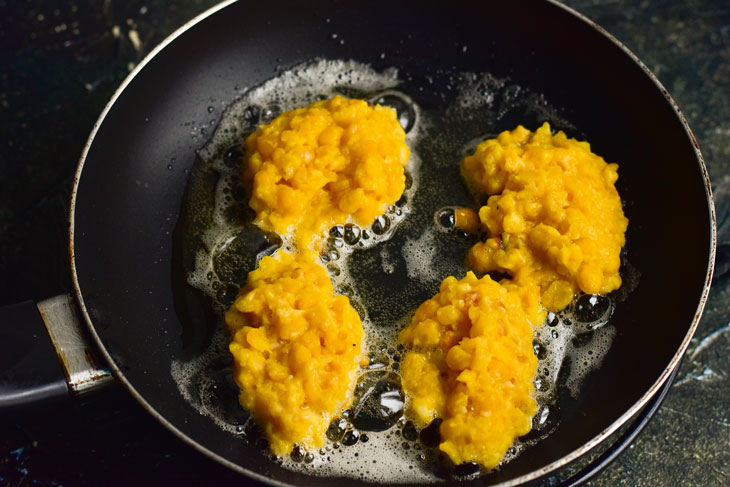 Very tender pea cutlets - a step by step recipe with a photo