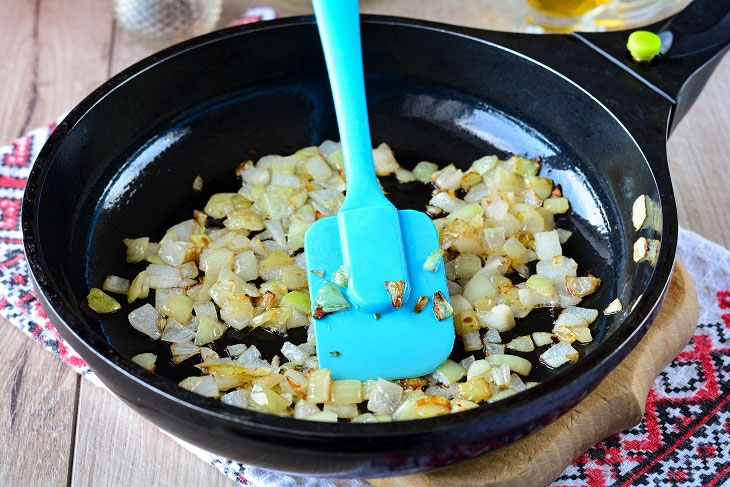 Traditional Belarusian casserole "Myadzvedz" - hearty and very tasty