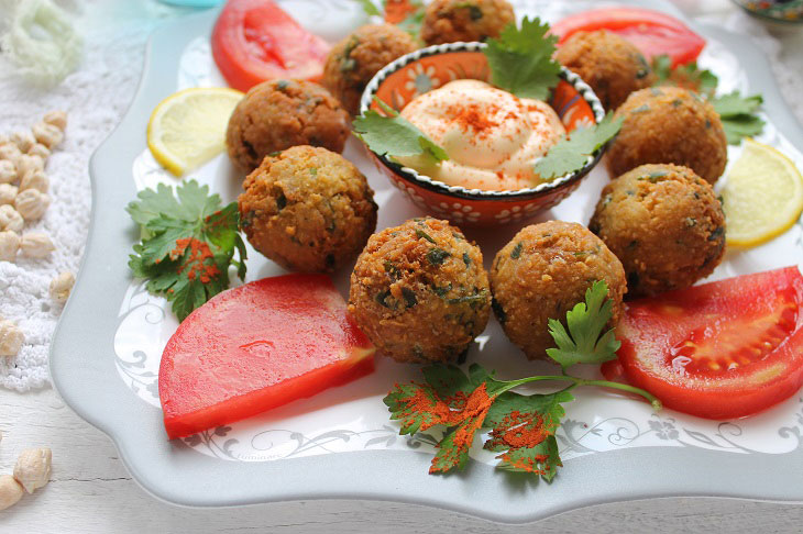 Arabic Cuisine: Classic Chickpea Falafel