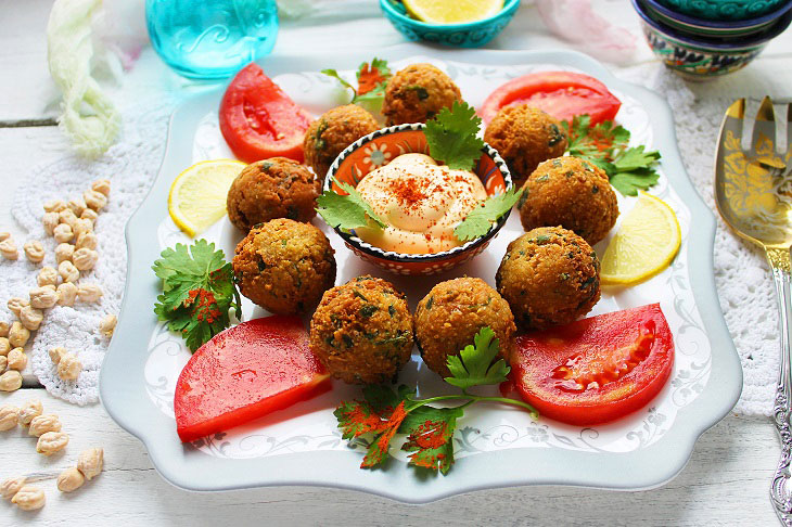 Arabic Cuisine: Classic Chickpea Falafel