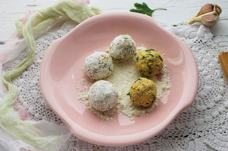 Arabic Cuisine: Classic Chickpea Falafel