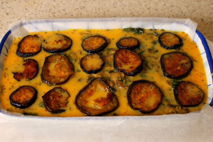 Casserole with mushrooms, eggplant and mashed potatoes