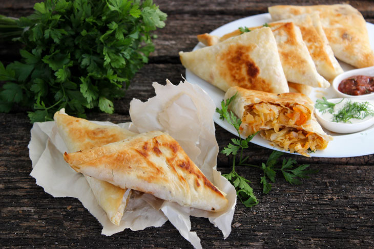 Lavash pies with cabbage in a pan - they will help out when you need to prepare a quick snack