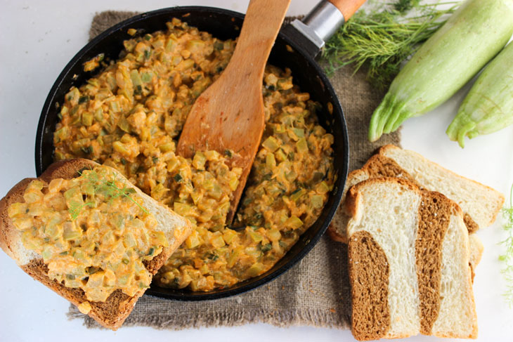 Braised zucchini with garlic and dill. A special creamy taste that is hard to resist!