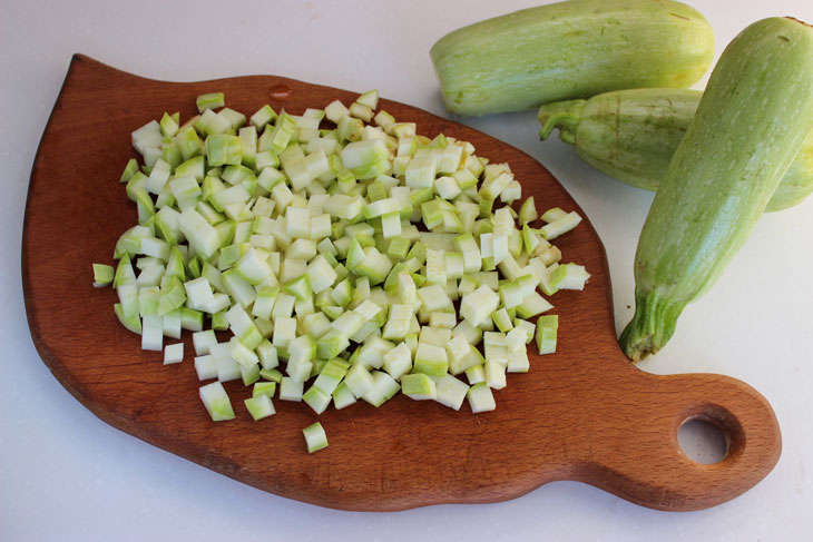 Braised zucchini with garlic and dill. A special creamy taste that is hard to resist!