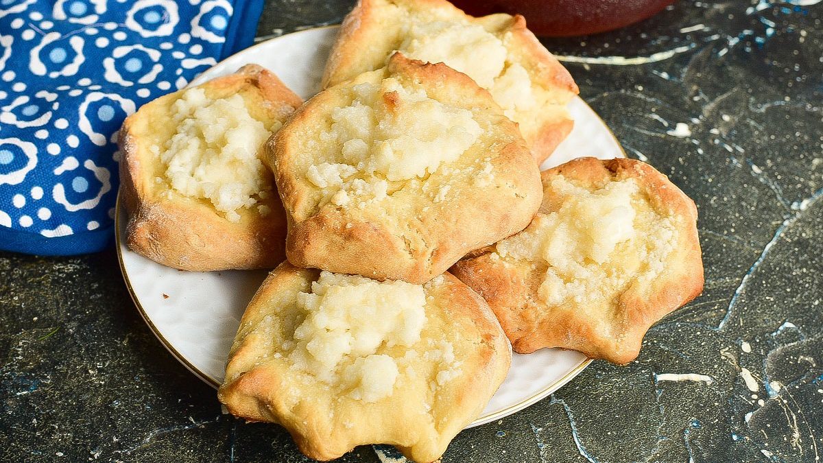 Duchmak with cottage cheese – delicious Tatar pastry
