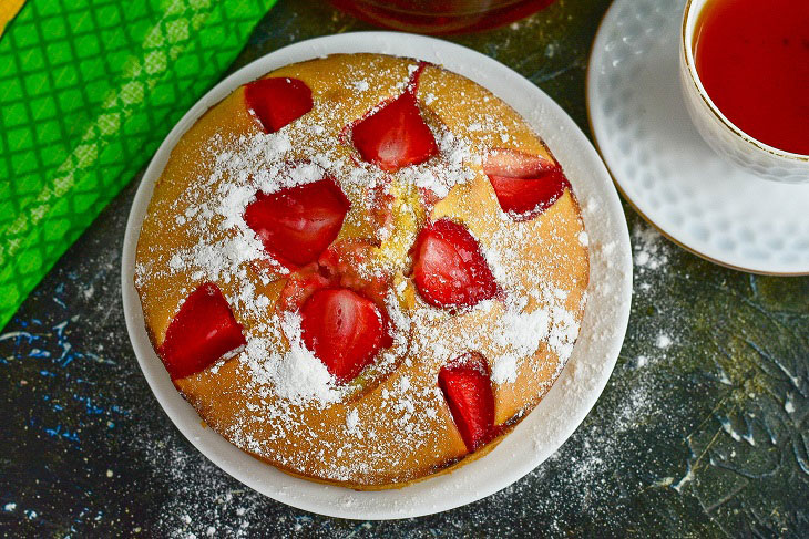 Strawberry biscuit pie - delicious and elegant