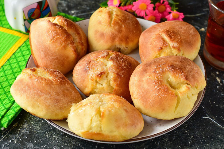 Buns "Butter Eyes" - soft and tender pastries