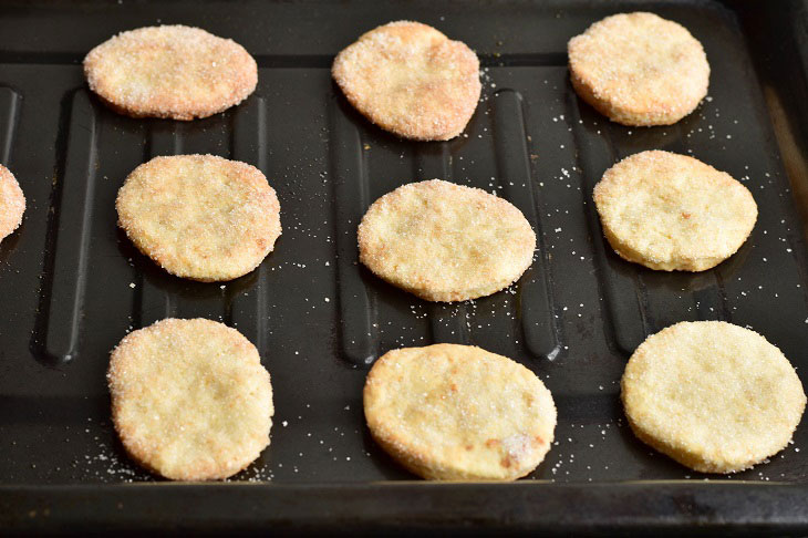 Homemade cookies on sour cream - a quick and tasty recipe