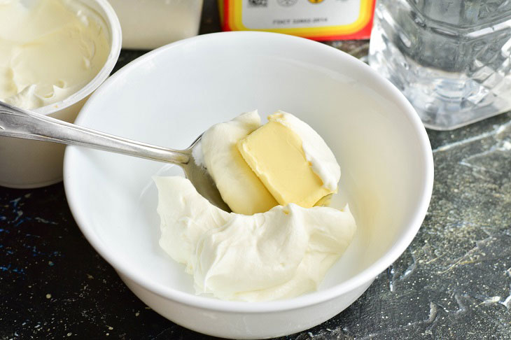 Homemade cookies on sour cream - a quick and tasty recipe