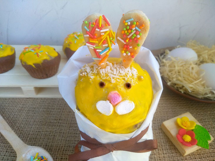 Kulich "Bunny" on kefir - festive and elegant