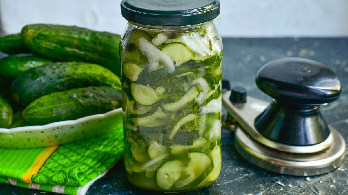 Salad “Nezhinsky” from cucumbers – an incomparable preparation for the winter