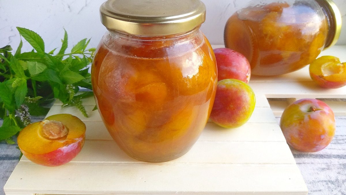 Homemade plum jam for the winter – tasty and healthy