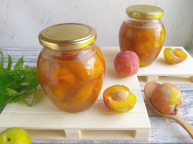 Homemade plum jam for the winter - tasty and healthy