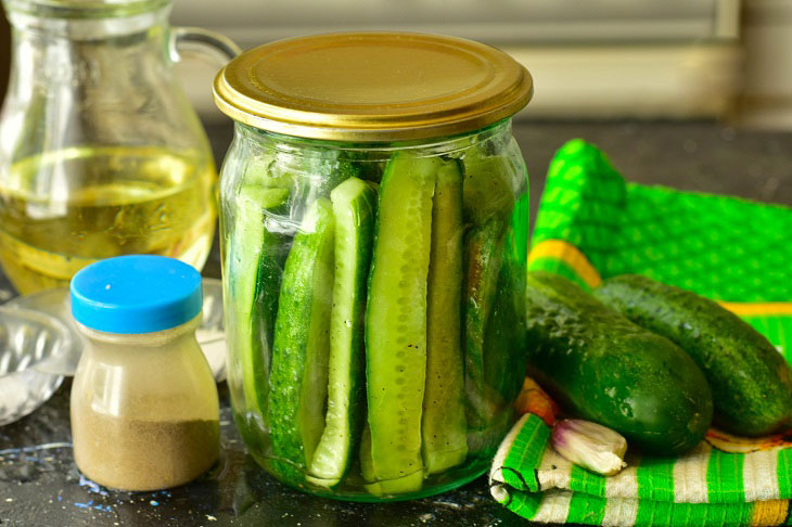 Cucumbers "Bomb" with grated garlic - a delicious preparation for the winter