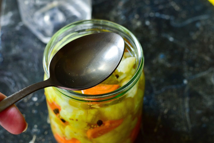 Marinated cauliflower for the winter - a delicious and fragrant preparation