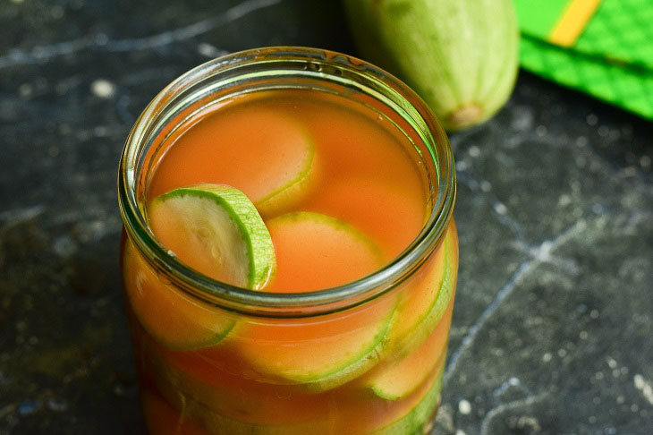 Zucchini in Chili ketchup for the winter - excellent canned vegetables