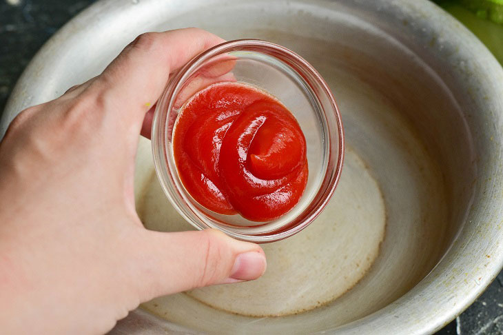 Zucchini in Chili ketchup for the winter - excellent canned vegetables