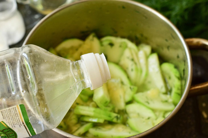 Zucchini salad for the winter - a budget and tasty preparation