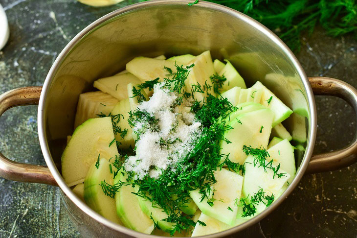 Zucchini salad for the winter - a budget and tasty preparation