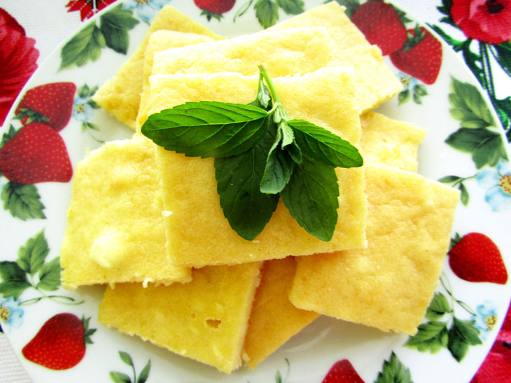 Casserole "Snow White" from cottage cheese and semolina - a step by step recipe with a photo